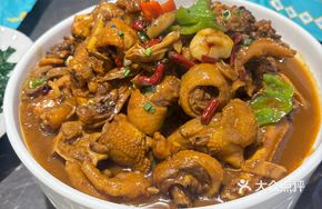 Rooster Stewed with Pig's Trotter