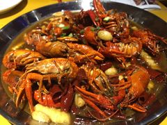 精品麻辣小龙虾-阿青龙虾·烧烤大排档(湖里万达店)