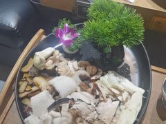 -一朵菌·野生菌探索家火锅(南亚店)