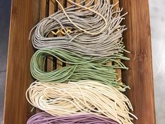 -尚尚仙·酸汤猪手·猪肚鸡火锅(华联万柳购物中心店)