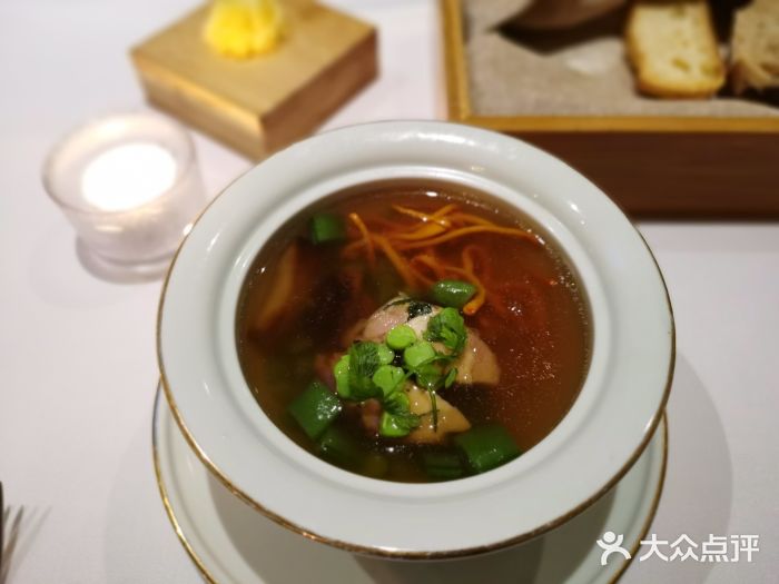 蝶舍·MAISON PAPILLON牛肝菌鸡肉汤图片