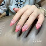 首先这家店超大，装修也很有现代风[加油]