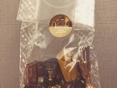 -VENCHI 闻绮(北京国贸商城店)