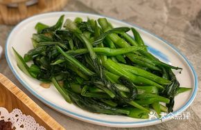 Stir-Fried Organic Mustard Greens