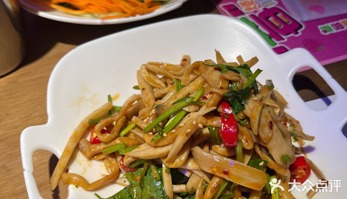 胖哥俩肉蟹煲