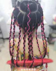 -双双化妆造型工作室