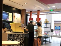 -麦当劳(汉口火车站候车室店)