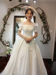 -雪莉美妆婚纱馆