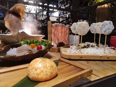 飞鱼籽墨鱼滑-湊湊火锅·茶憩(杭州湖滨银泰in77店)