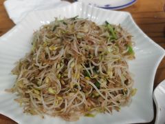 -黄记四更烤乳猪店