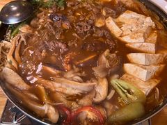 八爪鱼牛肉锅-东吉馆韩式餐厅(八经街总店)