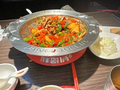 -胖哥俩肉蟹煲(华贸店)