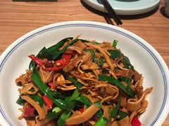 -沅江水·湖南家宴(南村万博长隆商圈店)