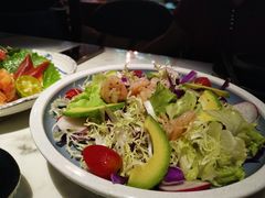 牛油果大虾沙拉-JUKEBOX玖部音乐餐厅(华侨城店)