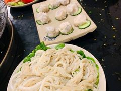 -茅草房·河畔园林火锅