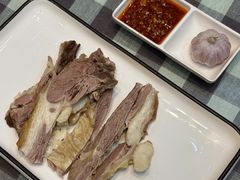 手抓羊肉-伊帆食府·青海地方特色美食