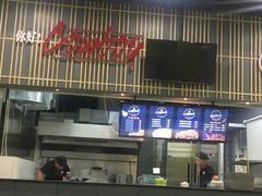 -重庆鲁能巴蜀中学食堂