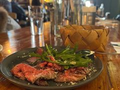 烤牛肉沙拉-羽深肉铺 Steak & Wine