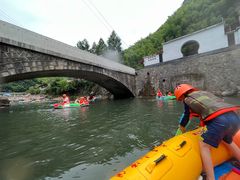 -安吉龙王山峡谷漂流