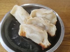 -黄阿姨锅贴大王(万航渡路店)