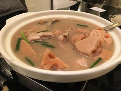 莲藕排骨汤-亢龙太子酒轩(东湖店)