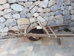 -百里峡七彩艺术小镇