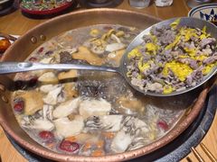 -洱火云南酸菜牛肉火锅(石景山当代商城店)