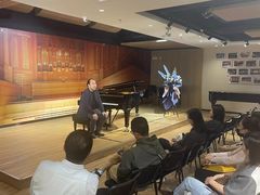 -柏斯音乐艺术中心·钢琴·吉他(上音店)