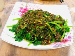 剁椒藤菜-洪霞餐馆
