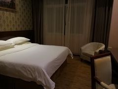 -维也纳酒店(广州番禺市桥地铁站店)