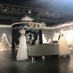 点击看大图 -艾米丽婚纱礼服