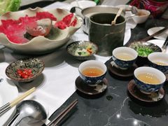 -红鼎豆捞·非遗鲍皇汤火锅(宝丰路店)