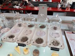 -UNI UNI(环亚凯瑟琳店)