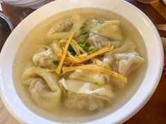 三鲜开洋馄饨-忆秦园小笼包(惠山古镇总店)