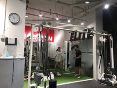 -汗水空间私教健身连锁(SM广场店)