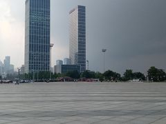-东港音乐喷泉广场