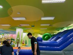 -莫莉幻想儿童乐园(武汉金银潭永旺店)