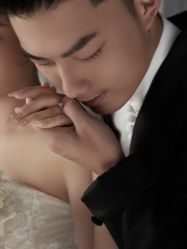 -乐派诗婚纱摄影