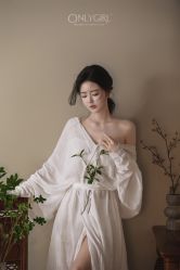 -onlygirl摄影美学馆高端定制(江滩店)