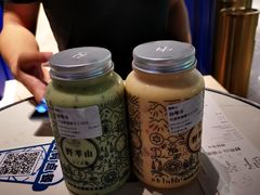 牛油果蓝莓卡士-野萃山·潮汕厚果汁(十亩地店)