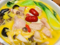 -云海肴·汽锅鸡·云南代表菜(天山百盛优客店)