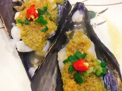 -虾弄弄海派小龙虾·牛羊蝎子火锅