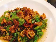-阿瓦山寨·湘菜现炒·剁椒鱼头王(咸阳总店)