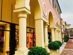 -佛罗伦萨小镇广佛名品奥特莱斯(疏港路店)