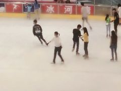 -正佳冰河湾真冰滑冰场