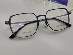 -优购镜仓(黄岛吾悦店)