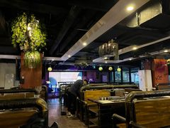 -麦凯伦烧烤·精酿超级工厂店(金桥总店)