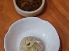 -莱莱小笼·乔艾