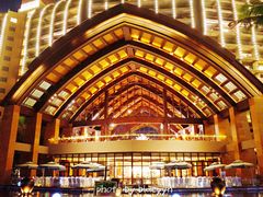 -三亚湾海居铂尔曼度假酒店