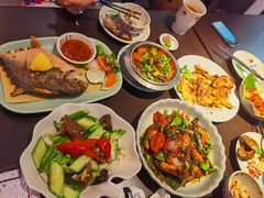 -大头虾越式风味餐厅(光明广场店)